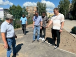 В Менделеевске идут работы по программе «Наш двор»
