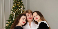 Джулия Искандарова: Мама для меня поддержка и опора. Я благодарна ей за все - Менделеевские новости