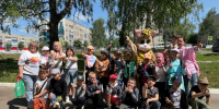 Коллектив «Менделеевских новостей» провёл фруктовый День подписчика для школьного лагеря - Менделеевские новости