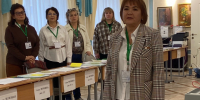 В одном из избирательных участков Менделеевска голосование началось с живого исполнения гимнов - Менделеевские новости