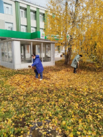 Медработники Менделеевска участвуют в городском субботнике