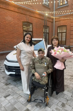 Ветерану СВО из Менделеевска вручили ключи от автомобиля