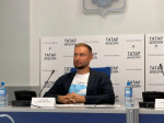Юрий Разбежкин на пресс-конференции "Татар-информа"