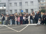 Уличный спектакль «Вижу. Слышу. Говорю» показали в Менделеевске