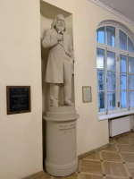 Глава Менделеевска посетил музей-квартиру великого химика в Санкт-Петербурге